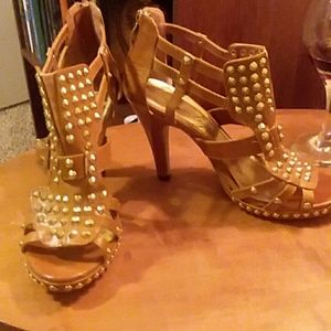 Privileged spiked heels
